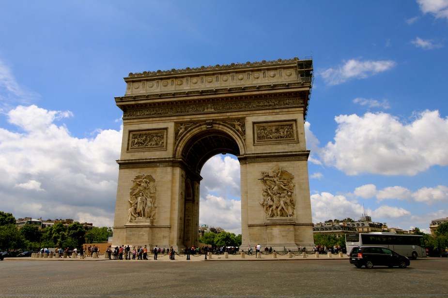 Given that the large traffic circle around the Arc de Triomphe, it took great patience to finally get a shot without any cars passing by