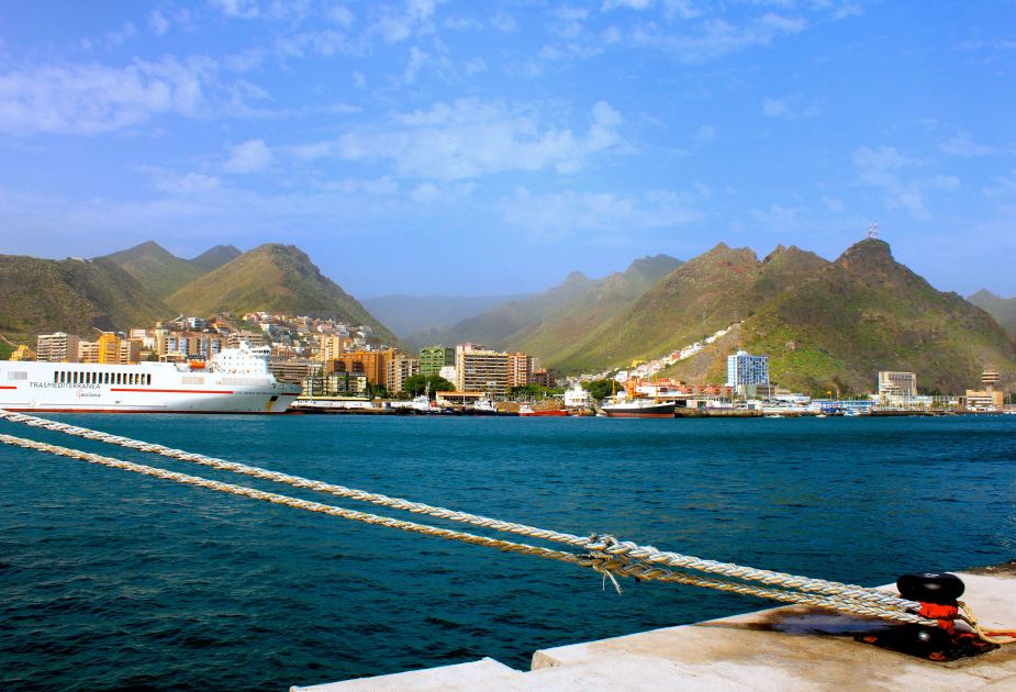 The view from the port looking back into the city of Santa Cruz. The island is a large volocano which is at an elevation of 12,148 feet at its highest point. The volcano is typically snow-capped, which led to the origin of the name of the island meaning "white mountain"