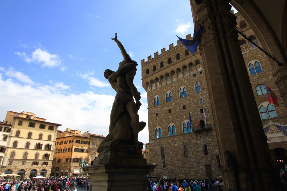 This statue of similar size to David is called the 